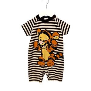 ⭐️ 5/$30 H&M Kids Disney Tigger Romper size 6-9 Months